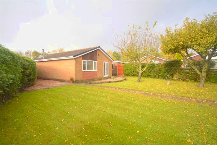 2 Bedroom Detached Bungalow To Rent In Bowden Avenue, Barlborough, Chesterfield, S43