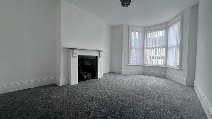 5 Bedroom Flat To Rent In Meldon Terrace, Heaton, Newcastle Upon Tyne, NE6