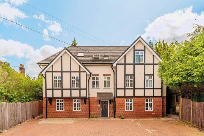 2 Bedroom Flat To Rent In Green Lane, Purley Way, Purley, CR8