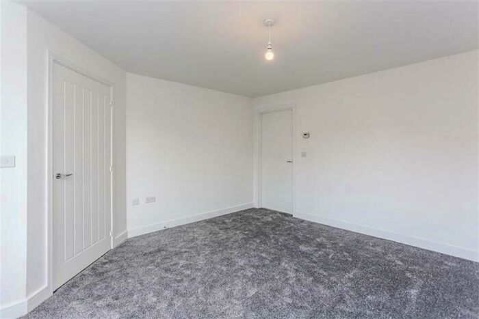 3 Bedroom Semi-Detached House To Rent In Bedroom Semi Detached House In Bradwell Way, Rotherham, S60