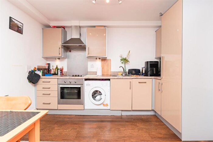 1 Bedroom Flat For Sale In Centro, Charles Street, BS1
