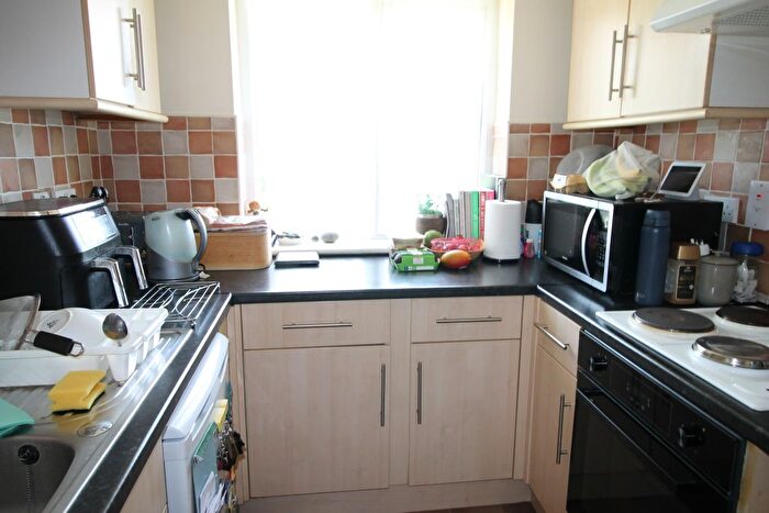 2 Bedroom Maisonette To Rent In Badminton Close, Northolt, UB5