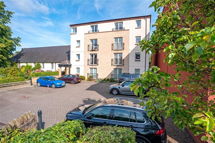 2 Bedroom Flat To Rent In , Comely Bank, Edinburgh, EH4