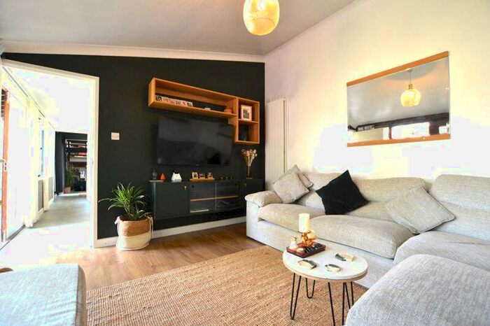 3 Bedroom Village House For Sale In Contemporary Village Home Located Under Miles From Stamford, LE15