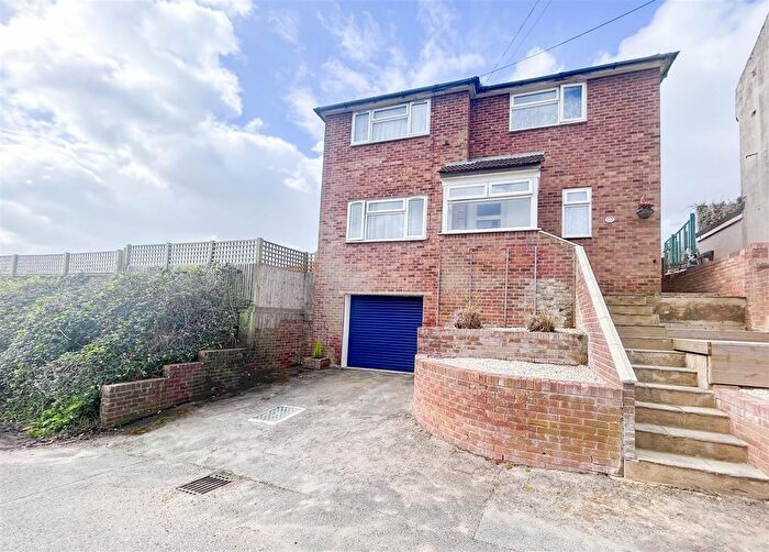 3 Bedroom Detached House For Sale In Hollington Old Lane, St. Leonards, TN38