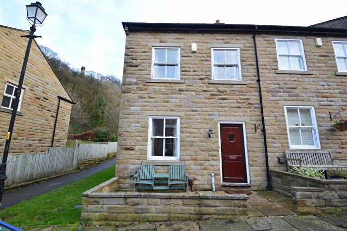 2 Bedroom House To Rent In Queen Street, Bollington, Macclesfield, SK10