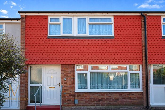3 Bedroom Terraced House For Sale In Teviot Close, Welling, Kent, DA16
