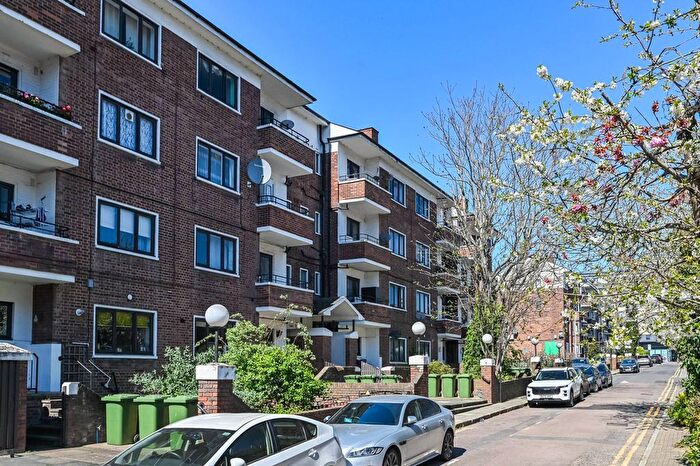 4 Bedroom Terraced House To Rent In Treaty Street, King's Cross, London, N1