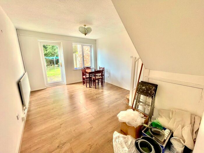 1 Bedroom House To Rent In Tintagel Close, Thornhill, Cardiff, CF14