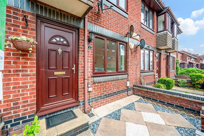 1 Bedroom Apartment To Rent In Hazel Court, Goldsmith Avenue, Southsea, PO4