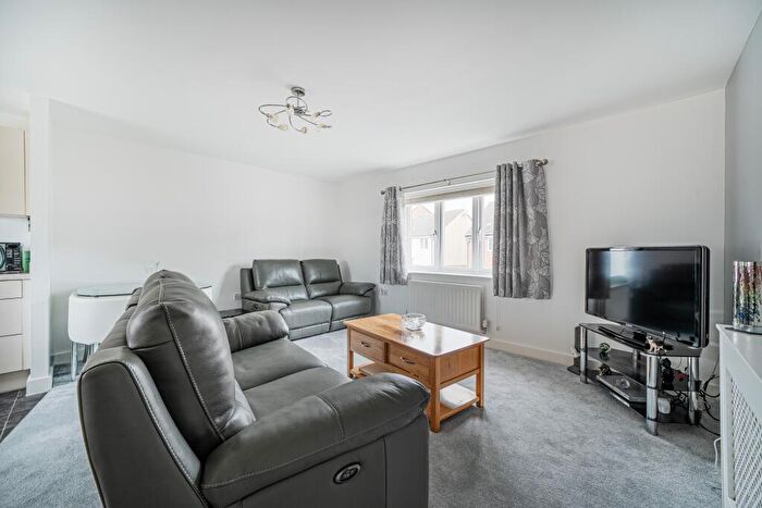 2 Bedroom Coach House For Sale In Masham Walk, Andover, SP11