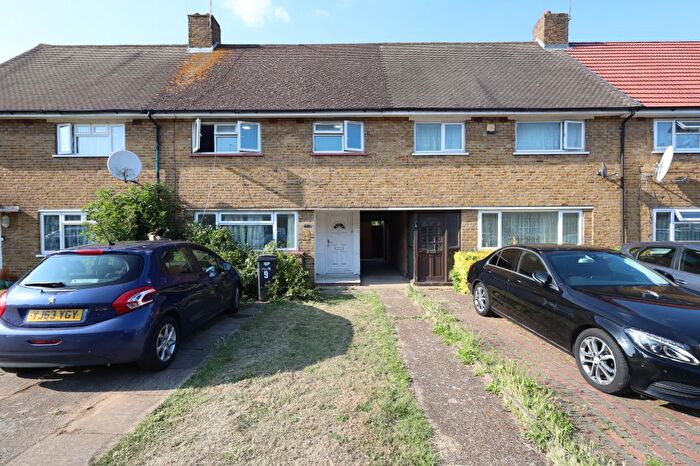 3 Bedroom Terraced House To Rent In Lilac Avenue, Enfield, EN1