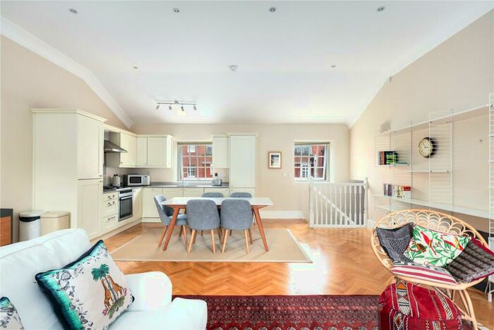 3 Bedroom Flat To Rent In Tutelage Court, College Terrace, London, E3