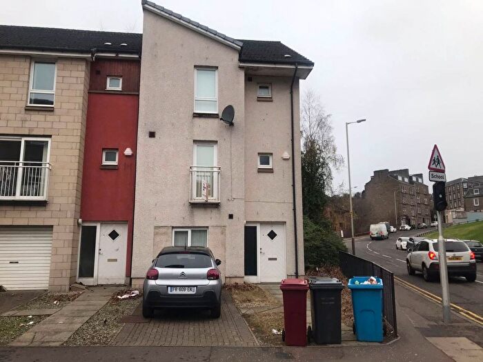 5 Bedroom Town House To Rent In Rosefield Street, Dundee, DD1