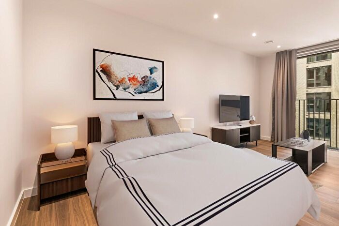 Studio To Rent In Nine Elms Lane, London, SW11