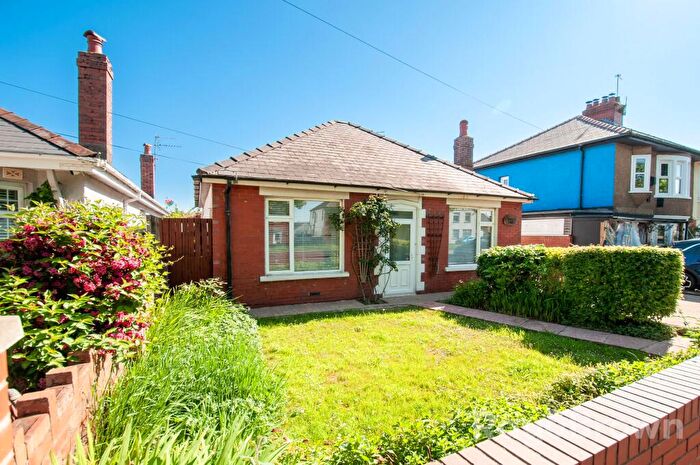 3 Bedroom Bungalow For Sale In Manor Way, Cardiff, CF14
