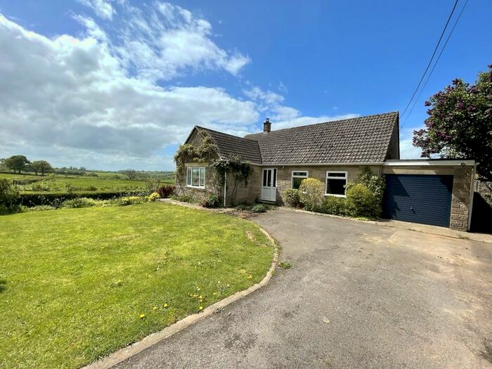 3 Bedroom Detached Bungalow To Rent In , BA10