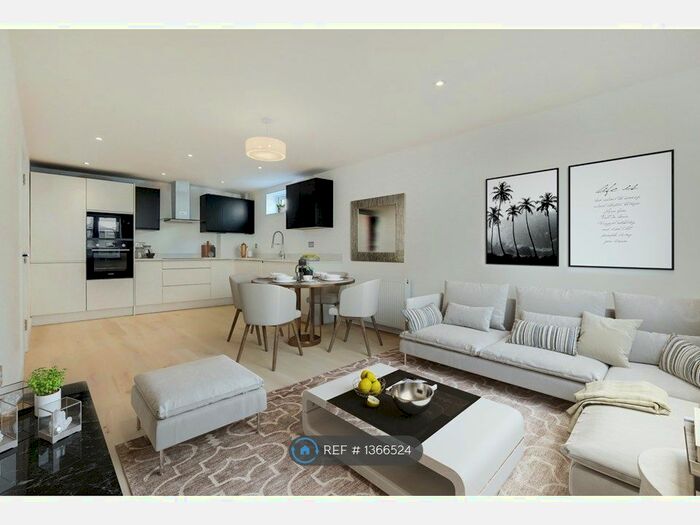 1 Bedroom Flat To Rent In Carta House, Egham, TW20