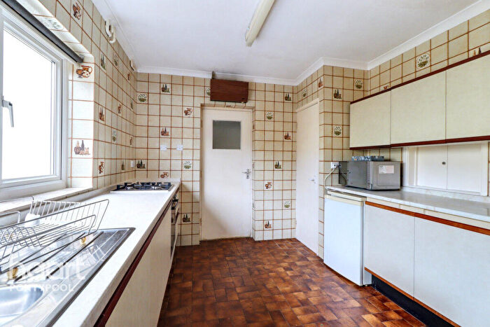 4 Bedroom Detached House For Sale In Heol Madoc, Pontypool, NP4