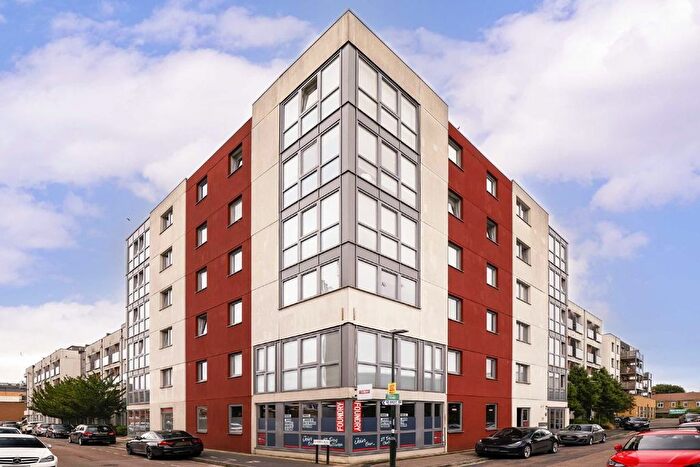 1 Bedroom Flat To Rent In Orchard Road, Richmond, TW9