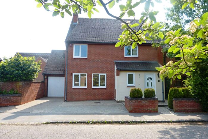 4 Bedroom Detached House To Rent In Astlethorpe, Milton Keynes, MK8