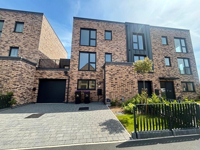 4 Bedroom Detached House For Sale In Abbey Road, West Bridgford, Nottingham, NG2