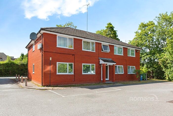 2 Bedroom Flat To Rent In Brittain Court, Sandhurst, GU47