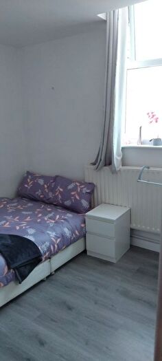 Studio To Rent In New Street, Dudley, DY1