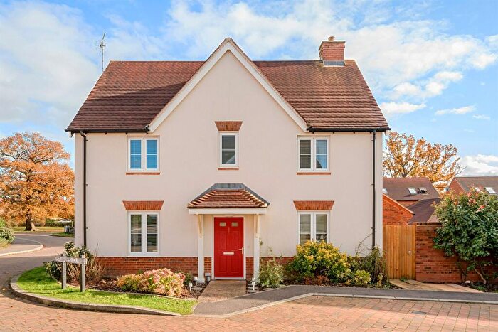 3 Bedroom House To Rent In Staples Close, Broadbridge Heath, Horsham, RH12