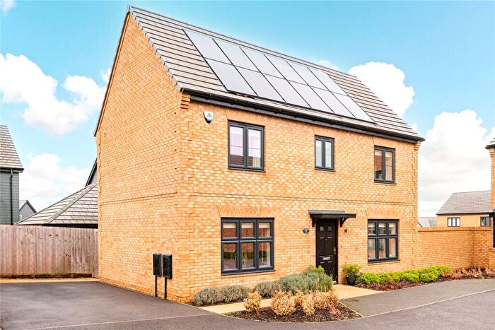 3 Bedroom Detached House For Sale In Winterbottom Way, Olney, Buckinghamshire, MK46