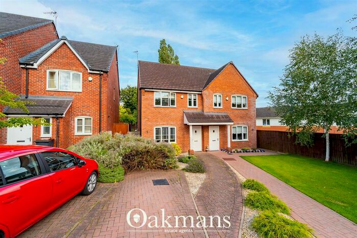 3 Bedroom Semi-Detached House To Rent In Howes Rise, Selly Park, Birmingham, B29