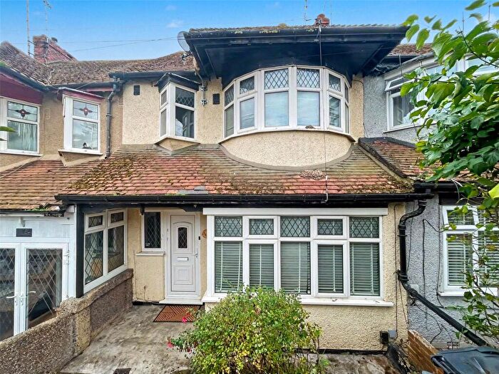 3 Bedroom Terraced House For Sale In Grange Road, Gillingham, Kent, ME7