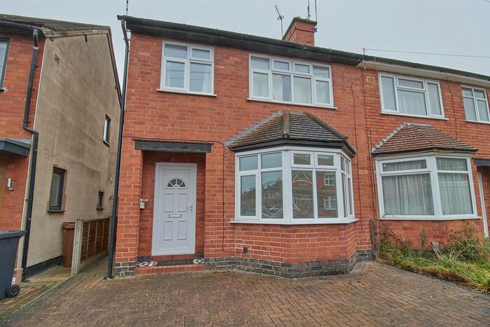 3 Bedroom Property To Rent In Burleigh Road, Hinckley, LE10