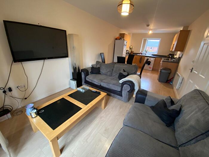 2 Bedroom Flat To Rent In Flat Baronet House, City Centre, West Midlands, B15
