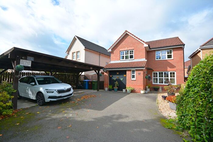 3 Bedroom Detached House For Sale In Bell Court, Falkirk, FK2