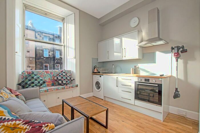 1 Bedroom Flat To Rent In Brougham Street, Tollcross, Edinburgh, EH3