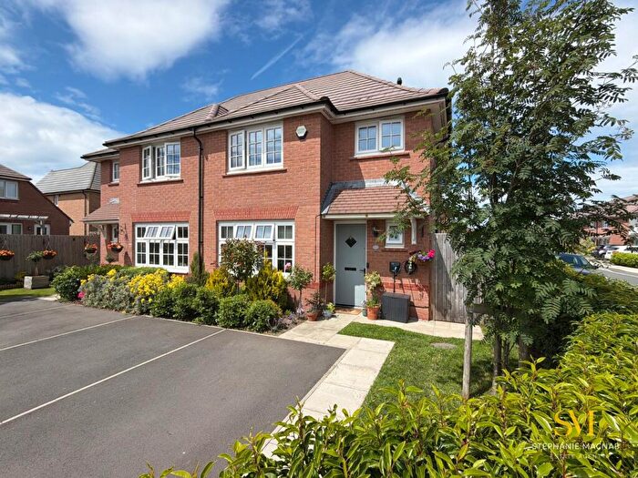 3 Bedroom Semi-Detached House For Sale In Grangewood Close, Formby, Formby, L37