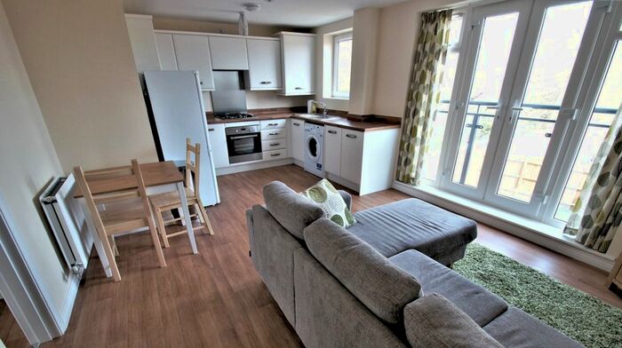 2 Bedroom Flat To Rent In Anglian Way, Coventry, CV3