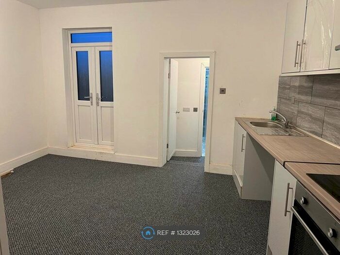 1 Bedroom Flat To Rent In Walsall Road, Cannock WS11