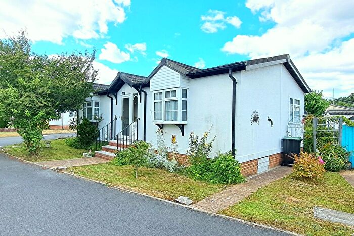 2 Bedroom Mobile Home For Sale In Knightcrest Park Everton Lymington, SO41