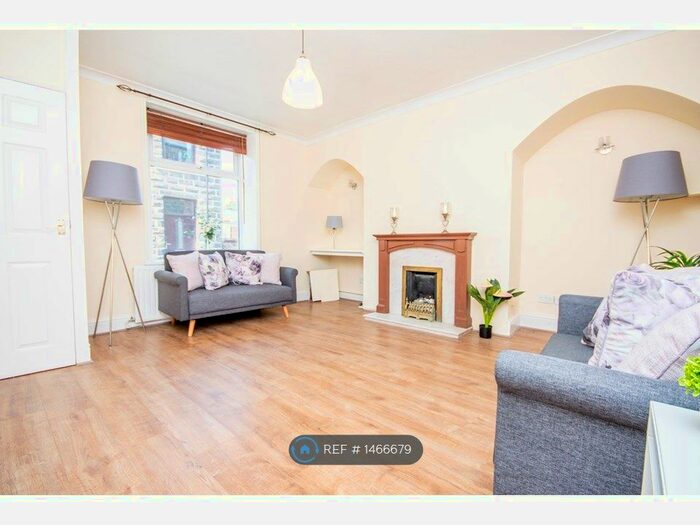 3 Bedroom Terraced House To Rent In Plantation Street, Bacup, OL13