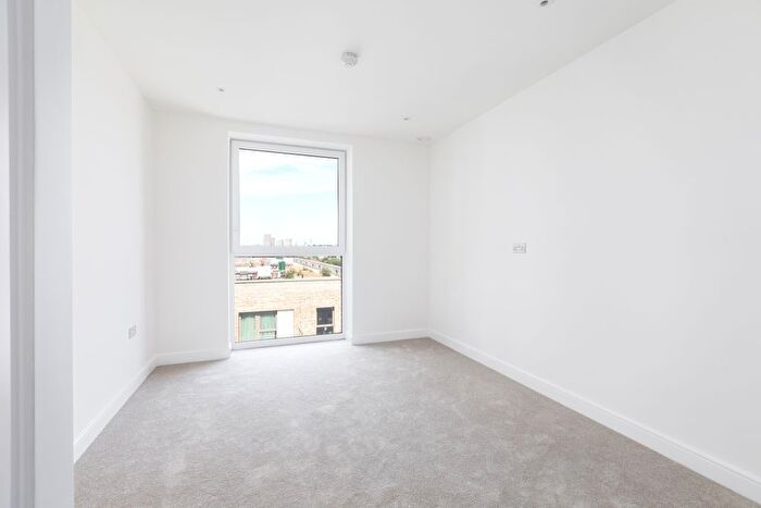2 Bedroom Flat To Rent In Waterview House, Wembley, HA0