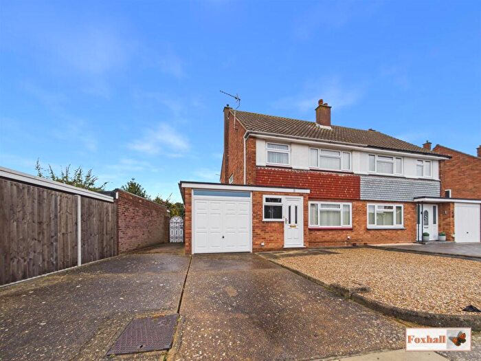 3 Bedroom Semi Detached House For Sale In Ashdown Way, Ipswich, IP3
