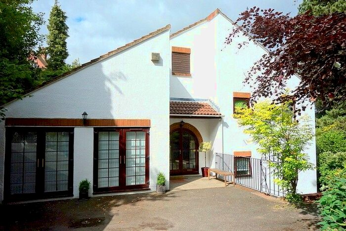 4 Bedroom Property To Rent In Station Road, Woldingham, Caterham, CR3