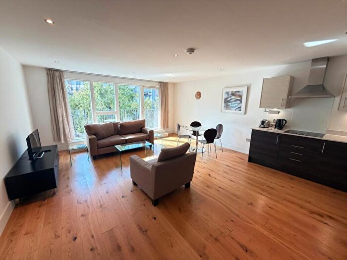 2 Bedroom Apartment To Rent In Brandfield Street, Edinburgh, EH3
