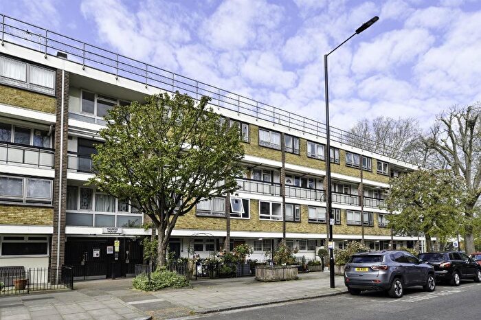 3 Bedroom Flat To Rent In Randolph Gardens, London, NW6