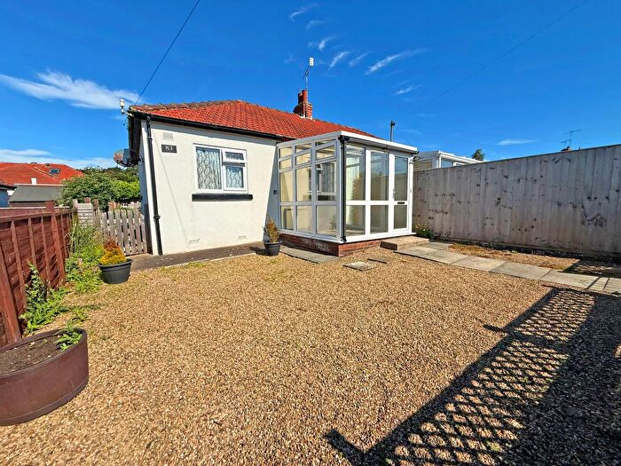 1 Bedroom Semi-Detached Bungalow For Sale In Seafield Avenue, Osgodby, Scarborough, YO11