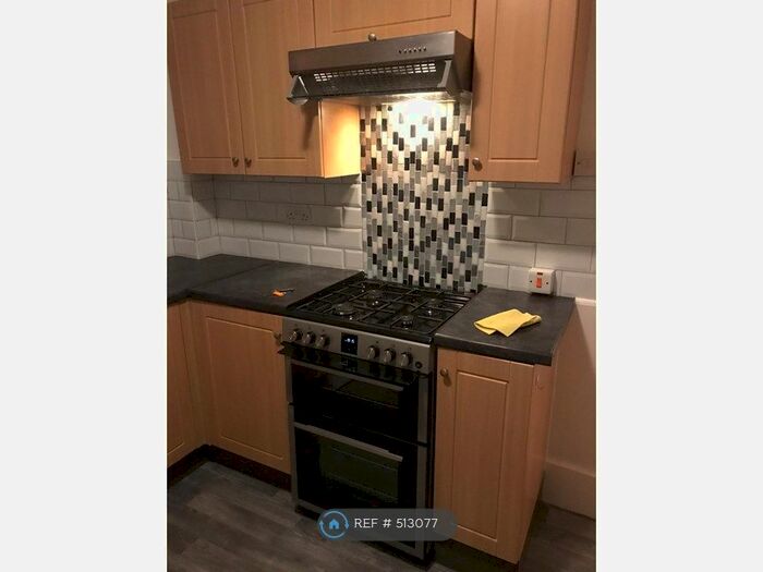 2 Bedroom Flat To Rent In Glebe Way, Whitstable, CT5