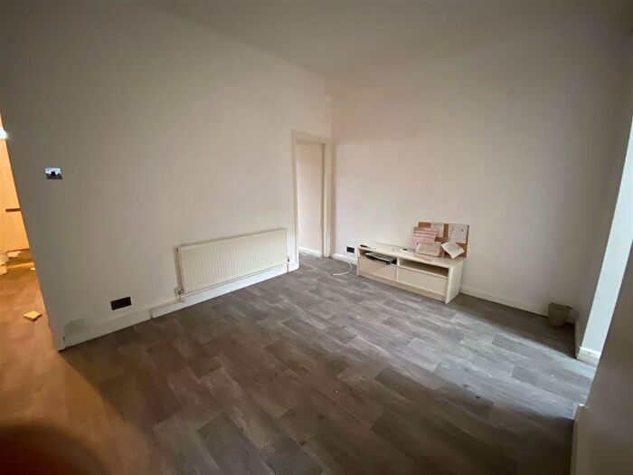3 Bedroom Terraced House To Rent In Fountain Road, London, SW17