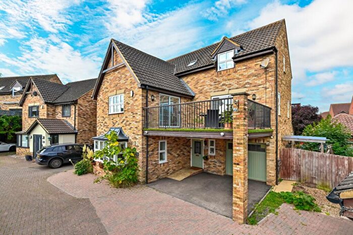 4 Bedroom Detached House For Sale In Malton Close, Monkston, Milton Keynes, MK10